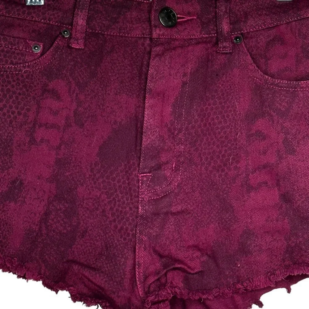 BDG High Rise‎ Cheeky Lizard Print Denim Shorts